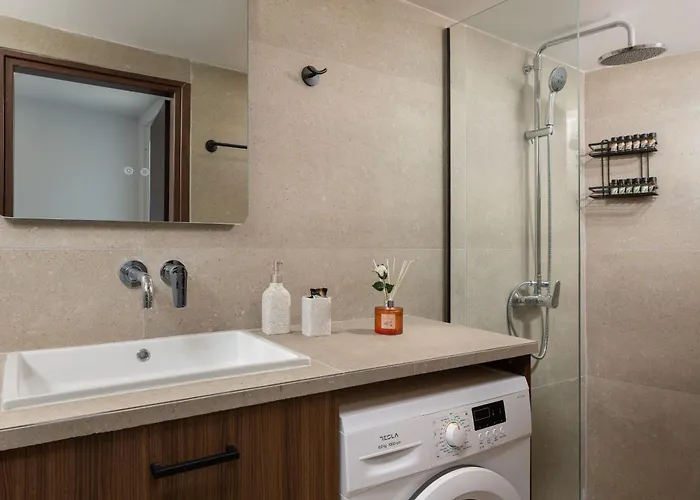 Icarus * Rhodes City